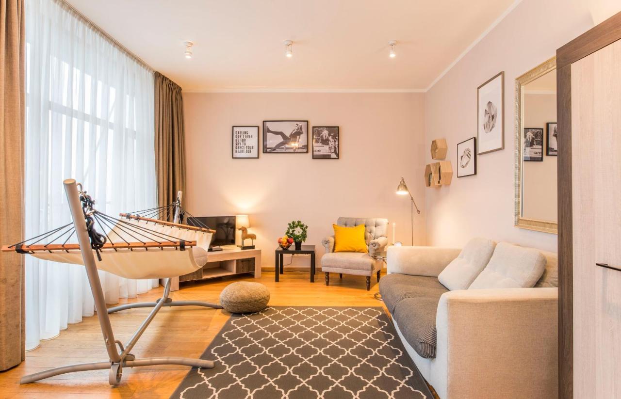 Central 2-Level Penthouse With Terrace And Free Parking Riga Eksteriør billede