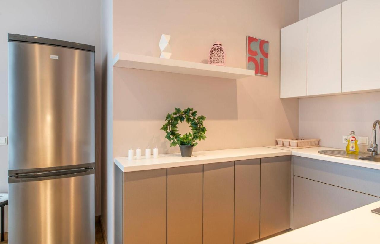 Central 2-Level Penthouse With Terrace And Free Parking Riga Eksteriør billede
