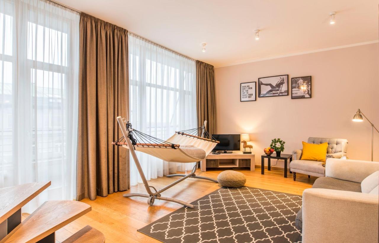 Central 2-Level Penthouse With Terrace And Free Parking Riga Eksteriør billede