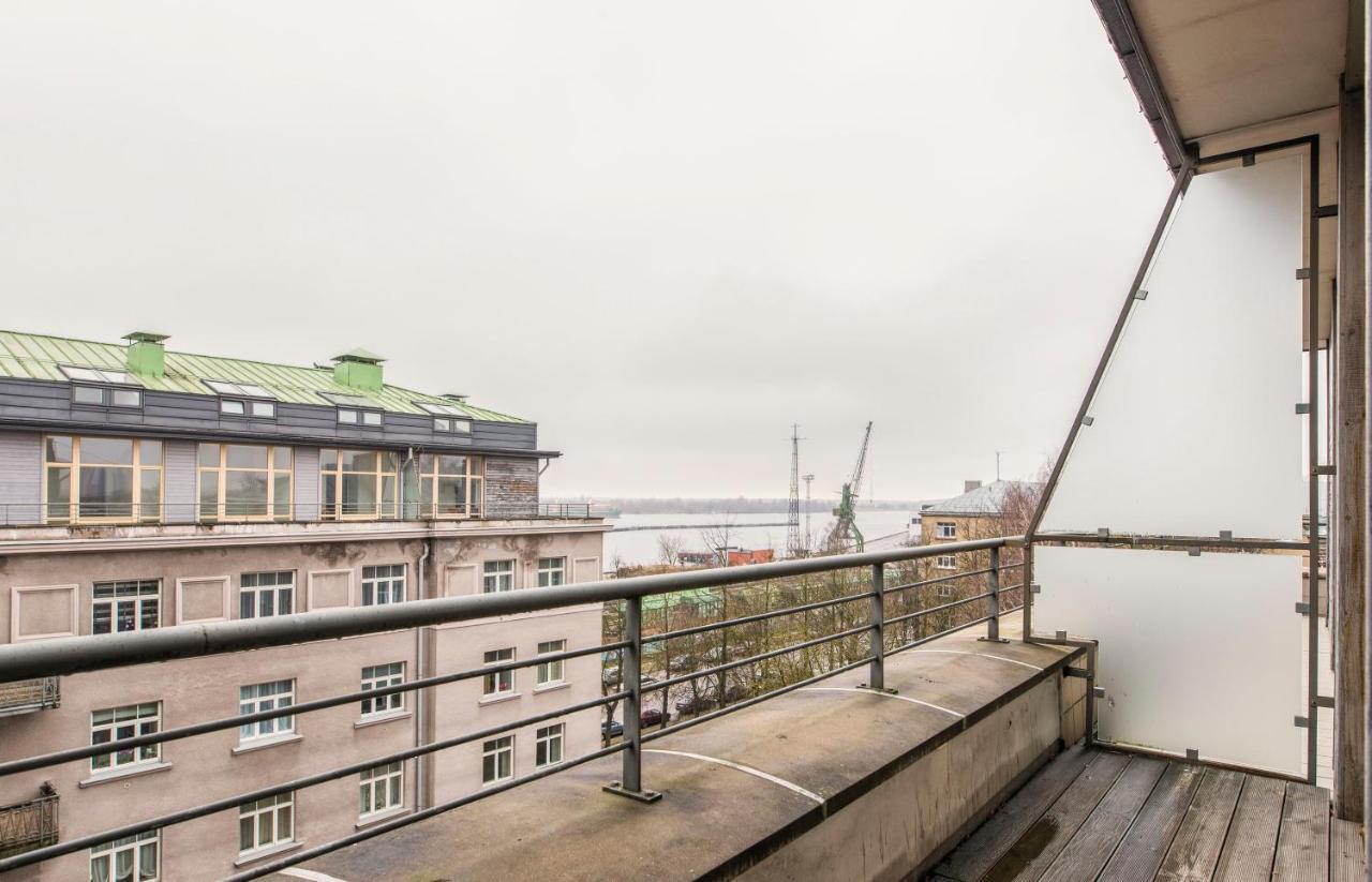 Central 2-Level Penthouse With Terrace And Free Parking Riga Eksteriør billede
