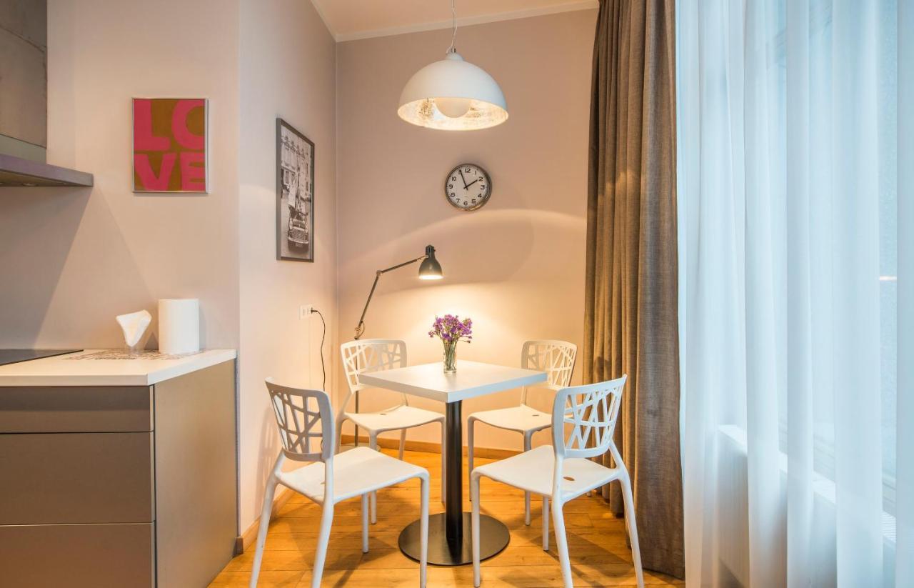 Central 2-Level Penthouse With Terrace And Free Parking Riga Eksteriør billede