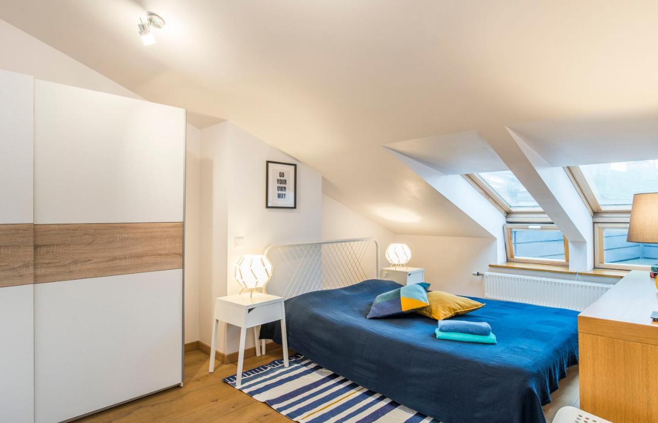 Central 2-Level Penthouse With Terrace And Free Parking Riga Eksteriør billede