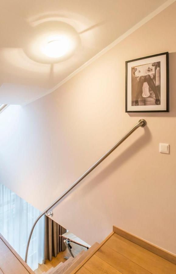 Central 2-Level Penthouse With Terrace And Free Parking Riga Eksteriør billede